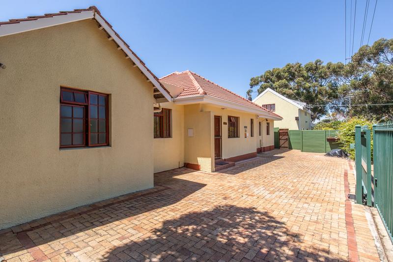 3 Bedroom Property for Sale in Bergvliet Western Cape